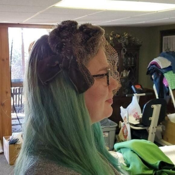 Vintage Soft Brown Ribbon Look with Veil Netting Hat - Picture 2 of 6